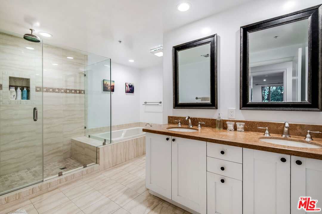 135 S Swall Dr Unit: 204