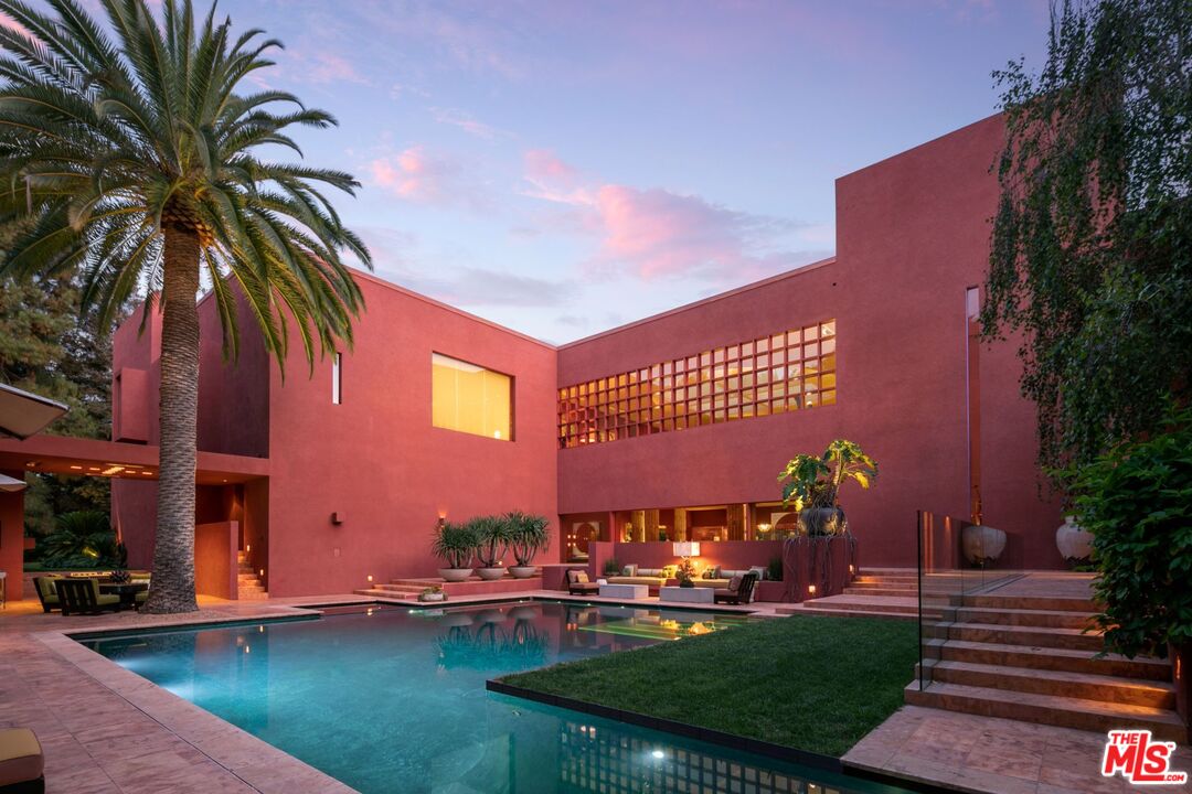 470 Layton Way