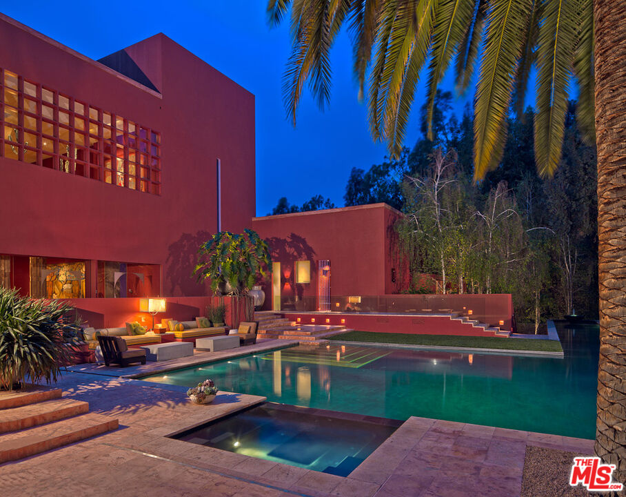 470 Layton Way