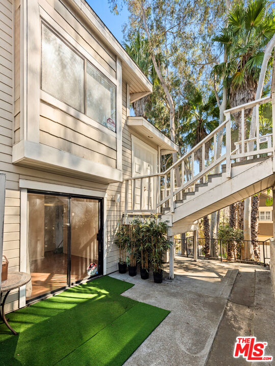 4628 Don Lorenzo Dr Unit: E