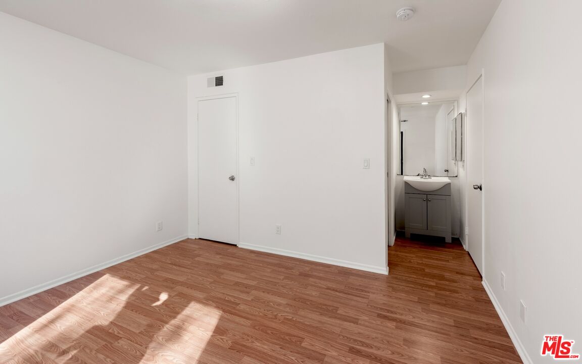 4628 Don Lorenzo Dr Unit: E