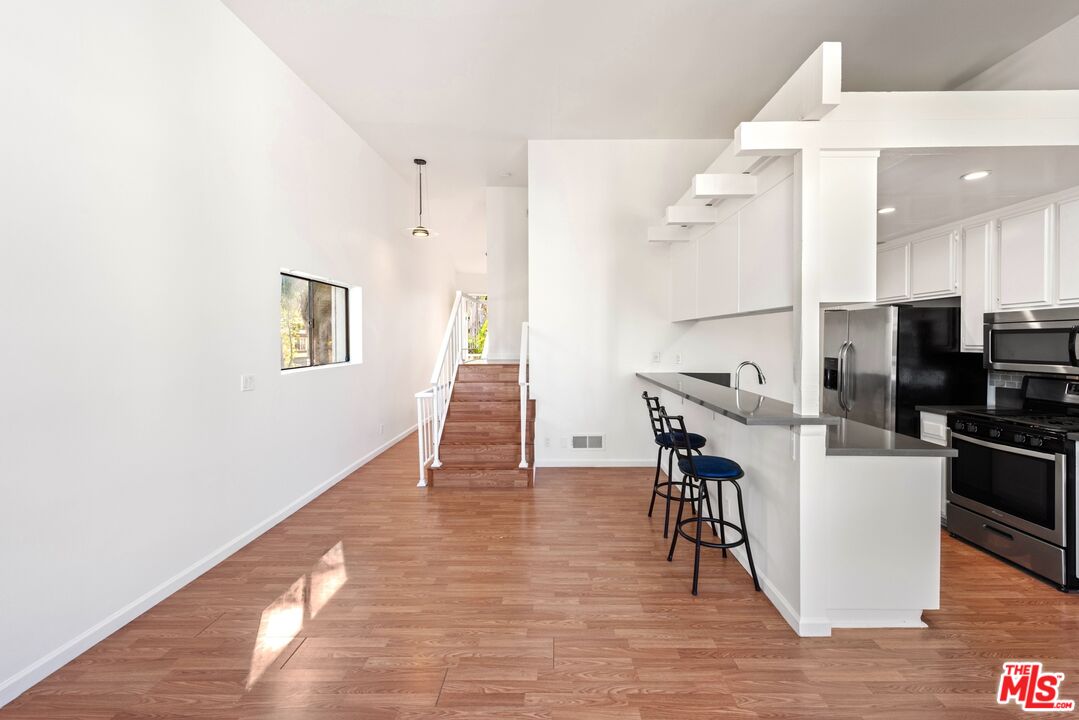 4628 Don Lorenzo Dr Unit: E