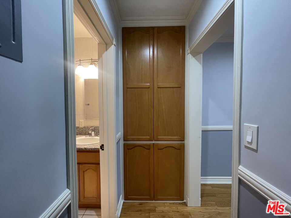 1126 N Formosa Ave Unit: 3