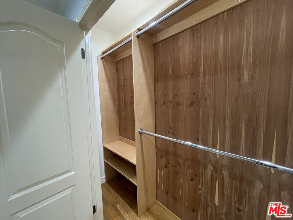 1126 N Formosa Ave Unit: 3