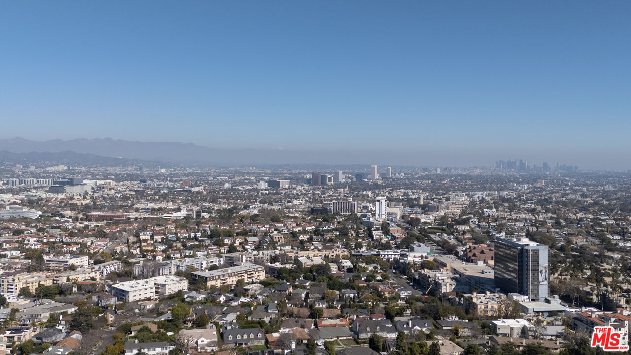 2222 Avenue Of The Stars Unit: 2702