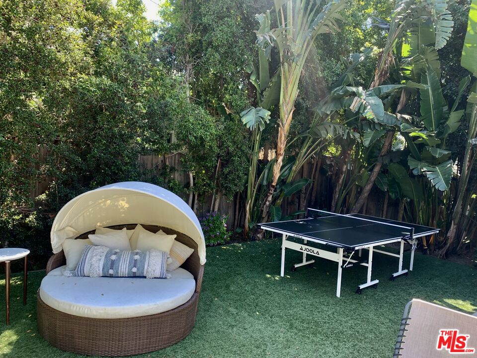 1308 N Orange Grove Ave