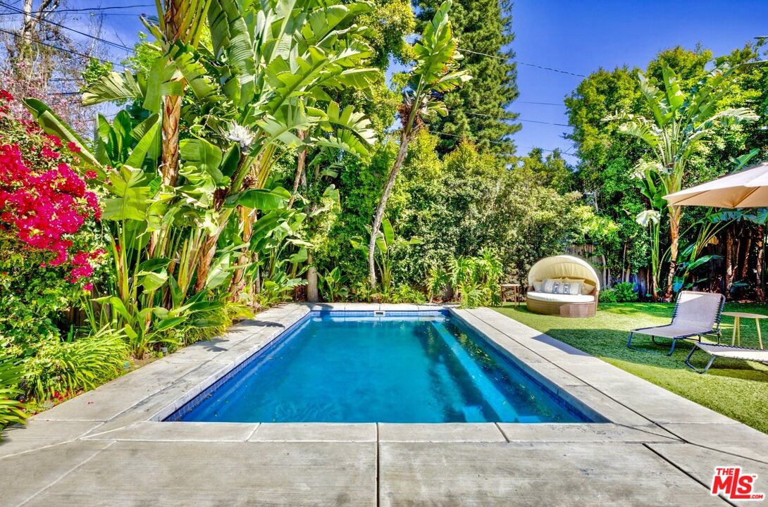 1308 N Orange Grove Ave