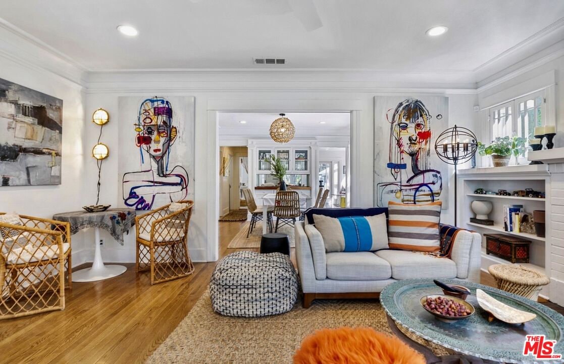 1308 N Orange Grove Ave