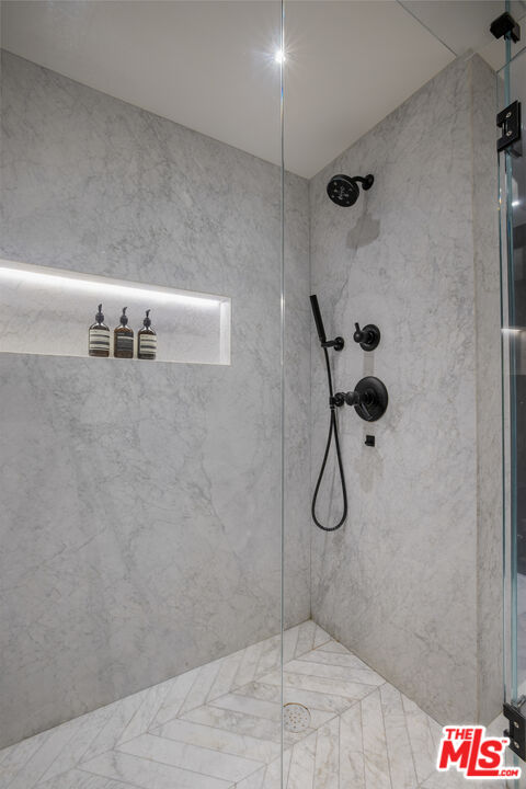 8787 Shoreham Dr Unit: 501