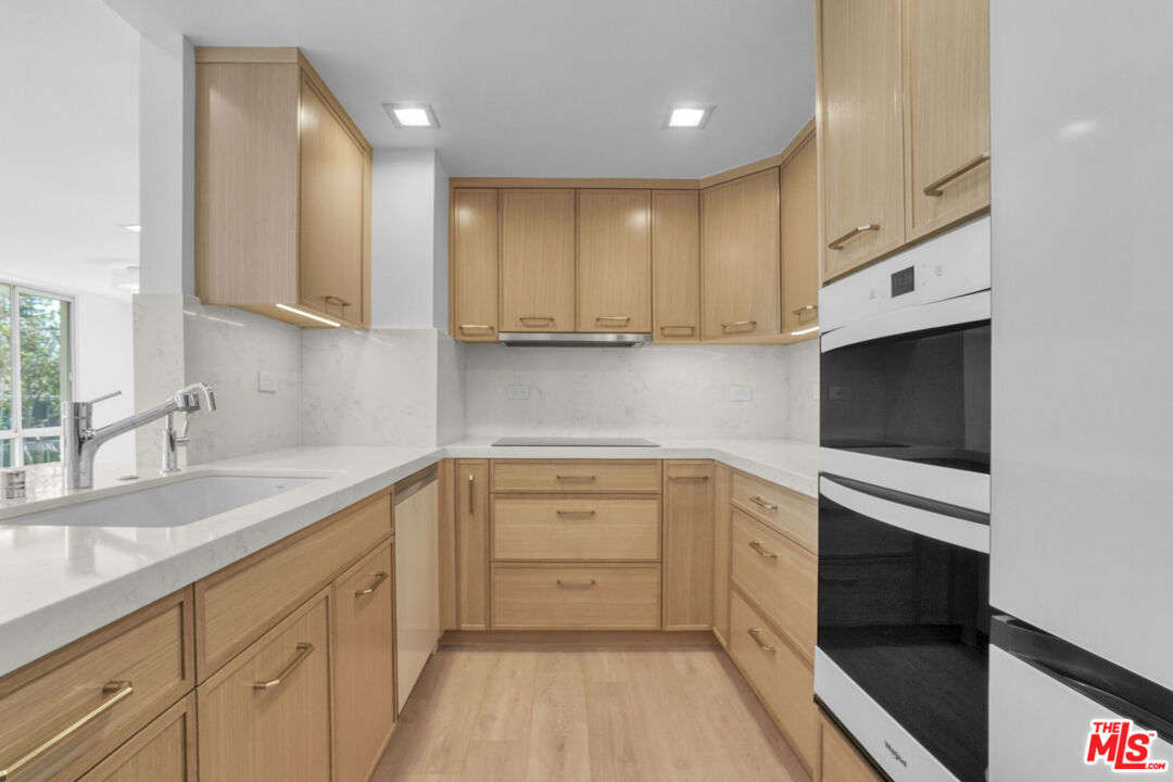 2170 Century Park Unit: 212