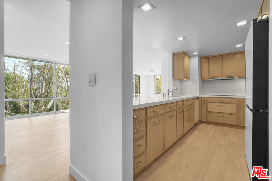 2170 Century Park Unit: 212