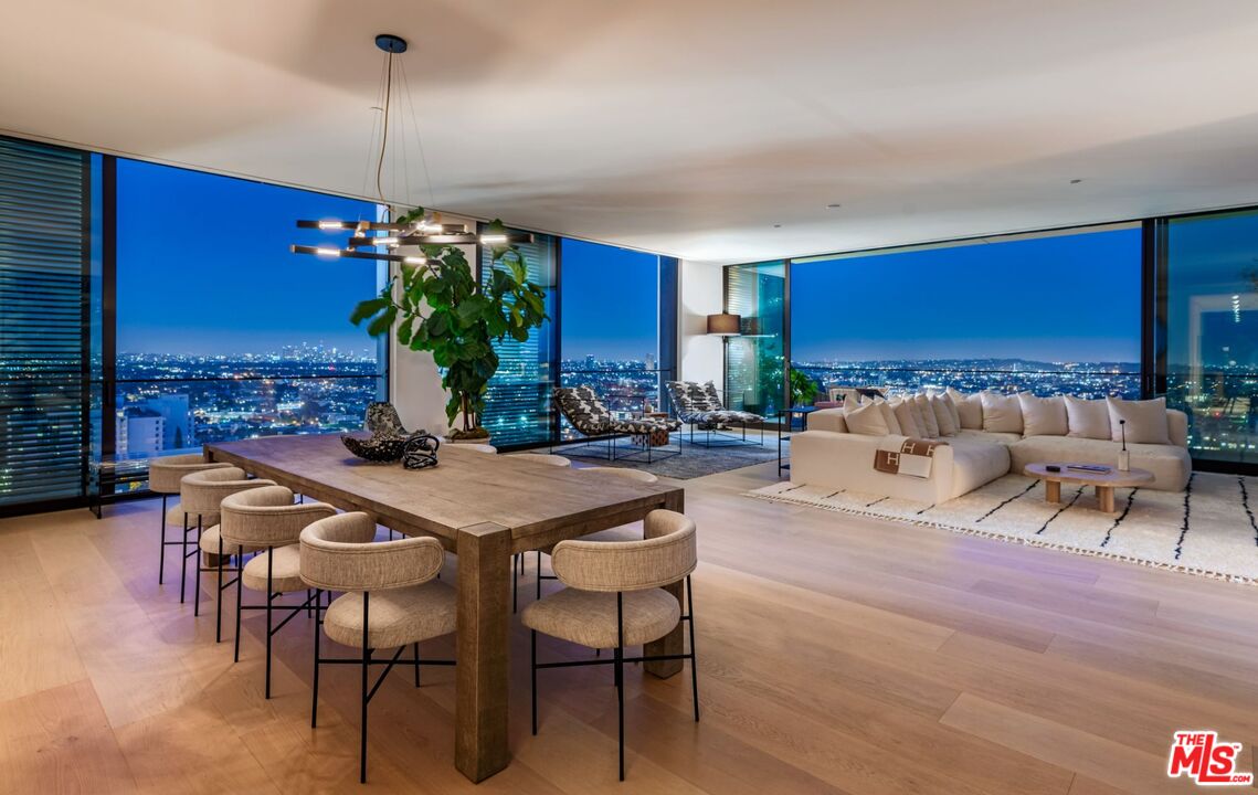 9040 W Sunset BLVD Unit: PHB