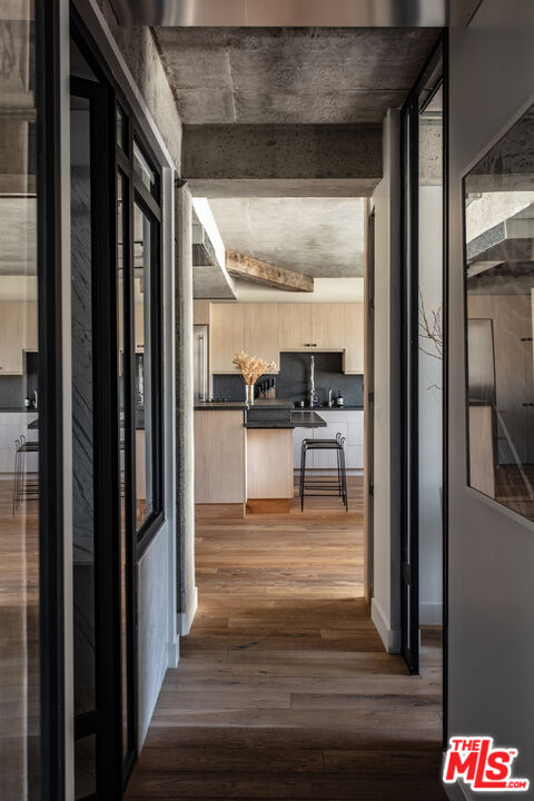 818 N Doheny Dr Unit: 1103