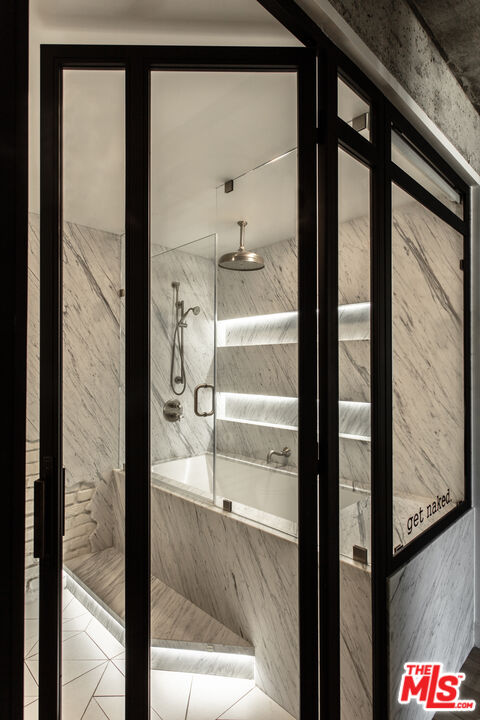 818 N Doheny Dr Unit: 1103