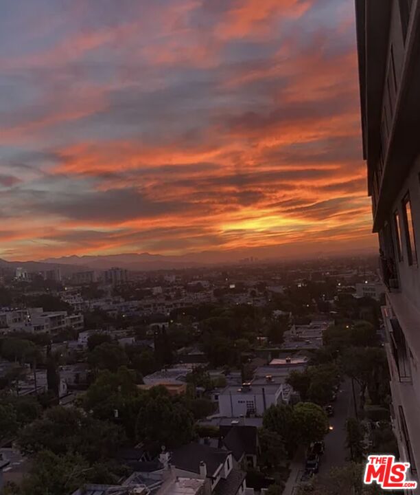 818 N Doheny Dr Unit: 1103