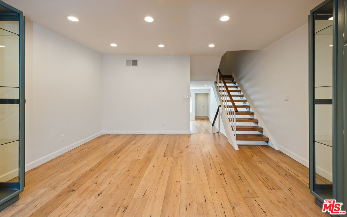 407 S Spalding Dr Unit: 5