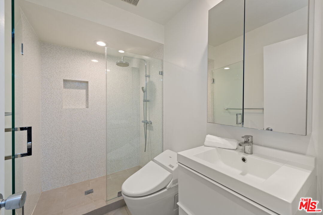 407 S Spalding Dr Unit: 5