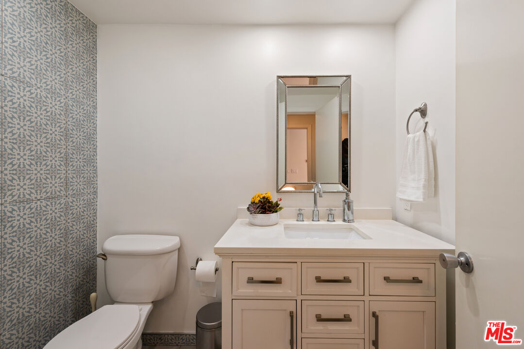 407 S Spalding Dr Unit: 5