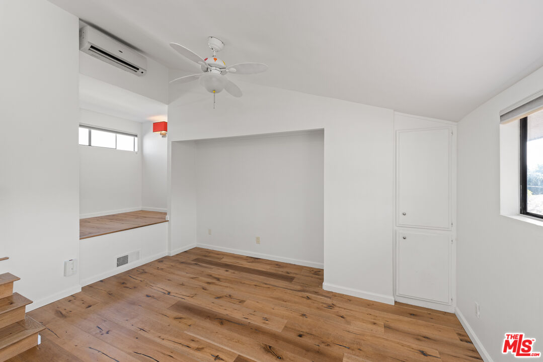 407 S Spalding Dr Unit: 5