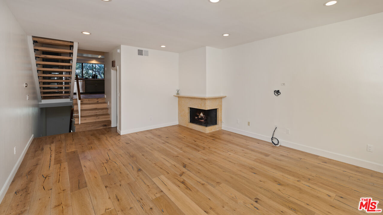 407 S Spalding Dr Unit: 5