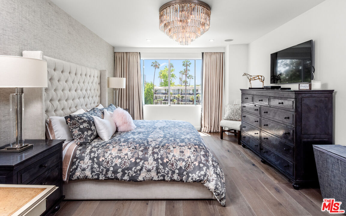 875 Comstock Ave Unit: 2C