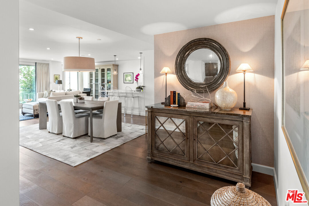 875 Comstock Ave Unit: 2C