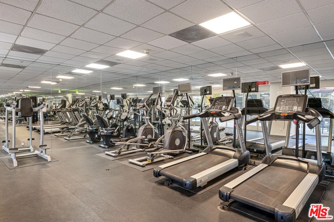 875 Comstock Ave Unit: 2C