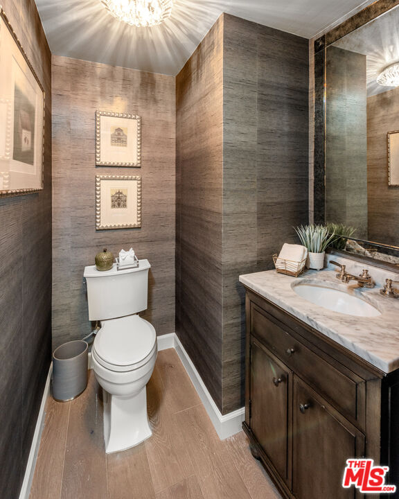 875 Comstock Ave Unit: 2C