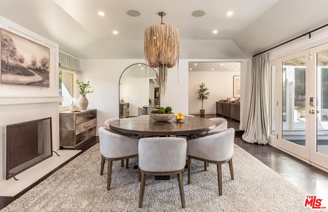 5840 Round Meadow Rd