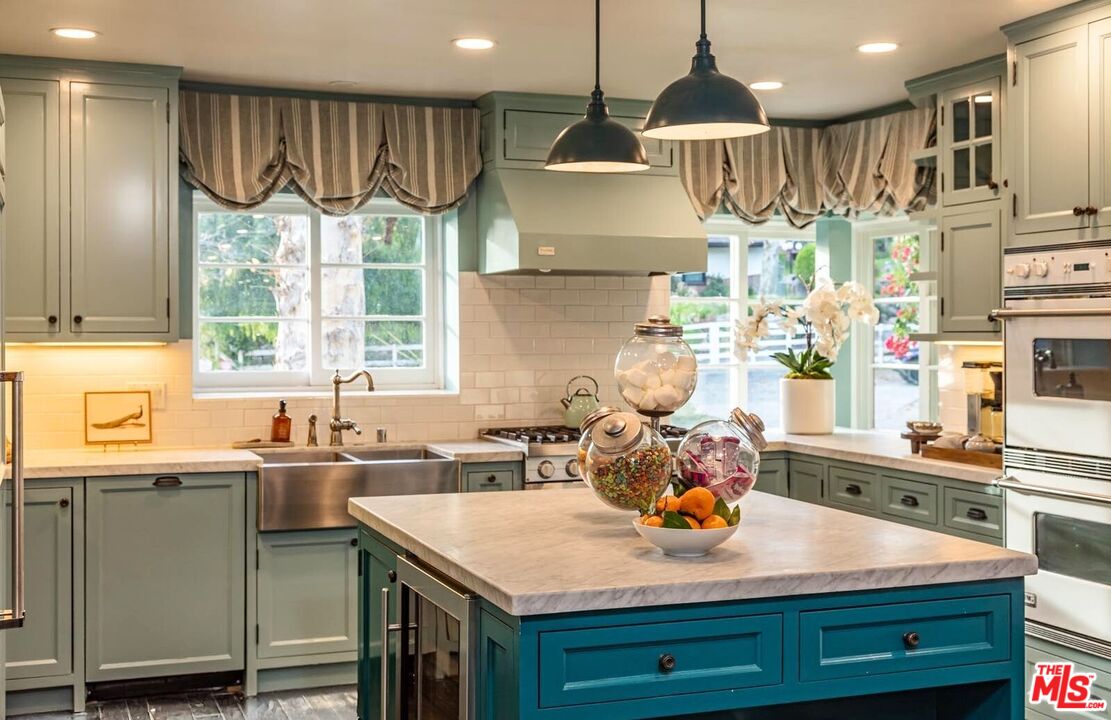 5840 Round Meadow Rd