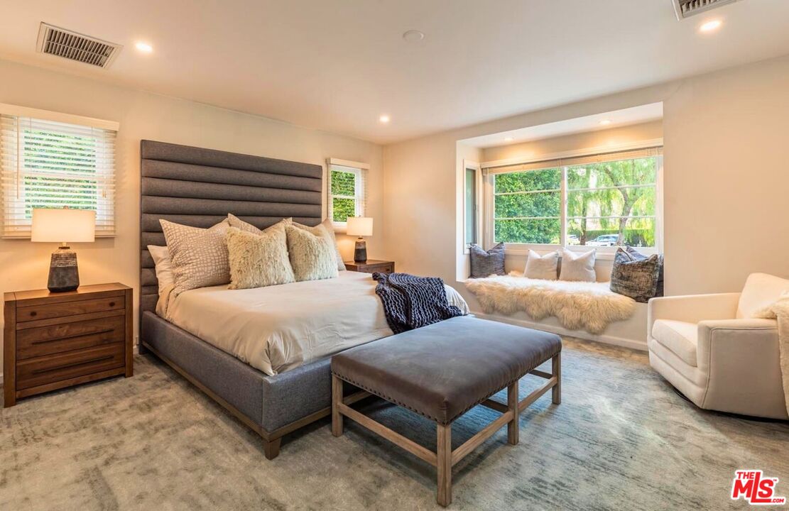 5840 Round Meadow Rd