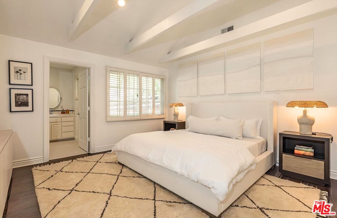 5840 Round Meadow Rd