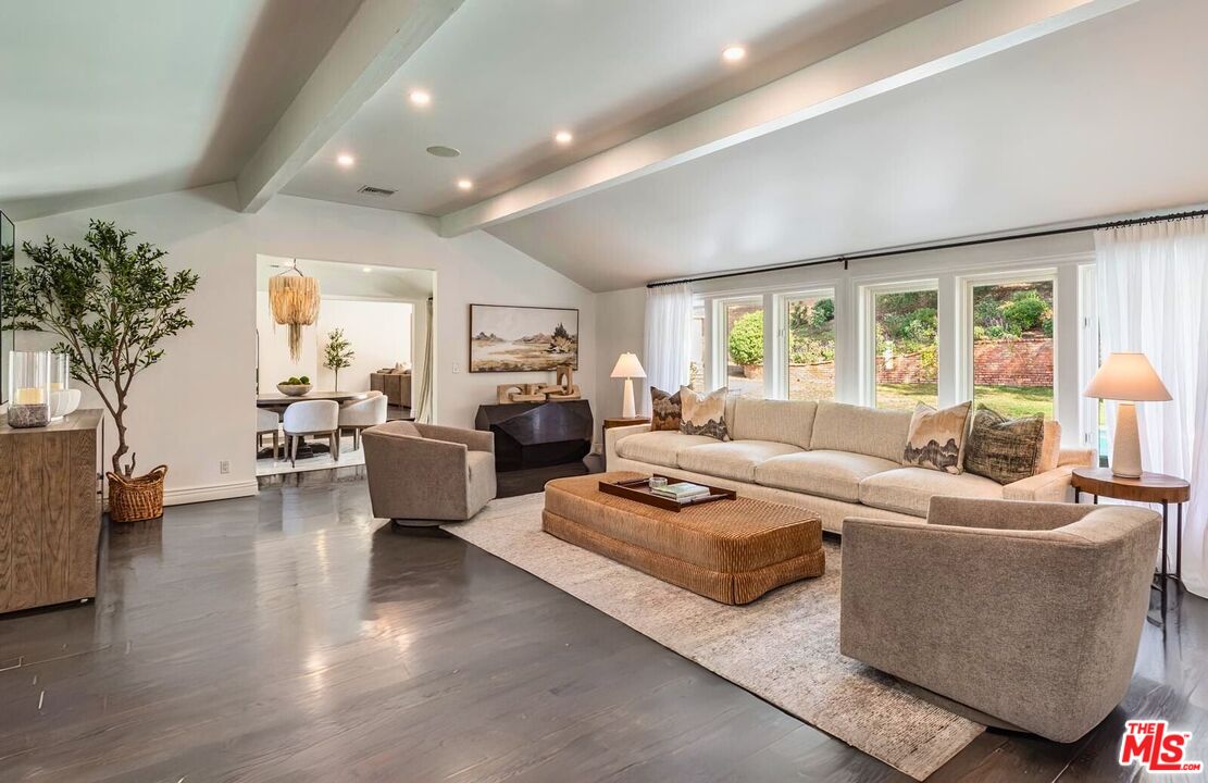 5840 Round Meadow Rd