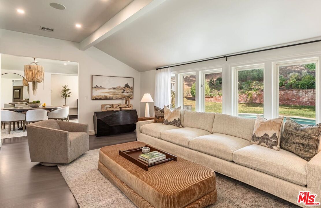 5840 Round Meadow Rd