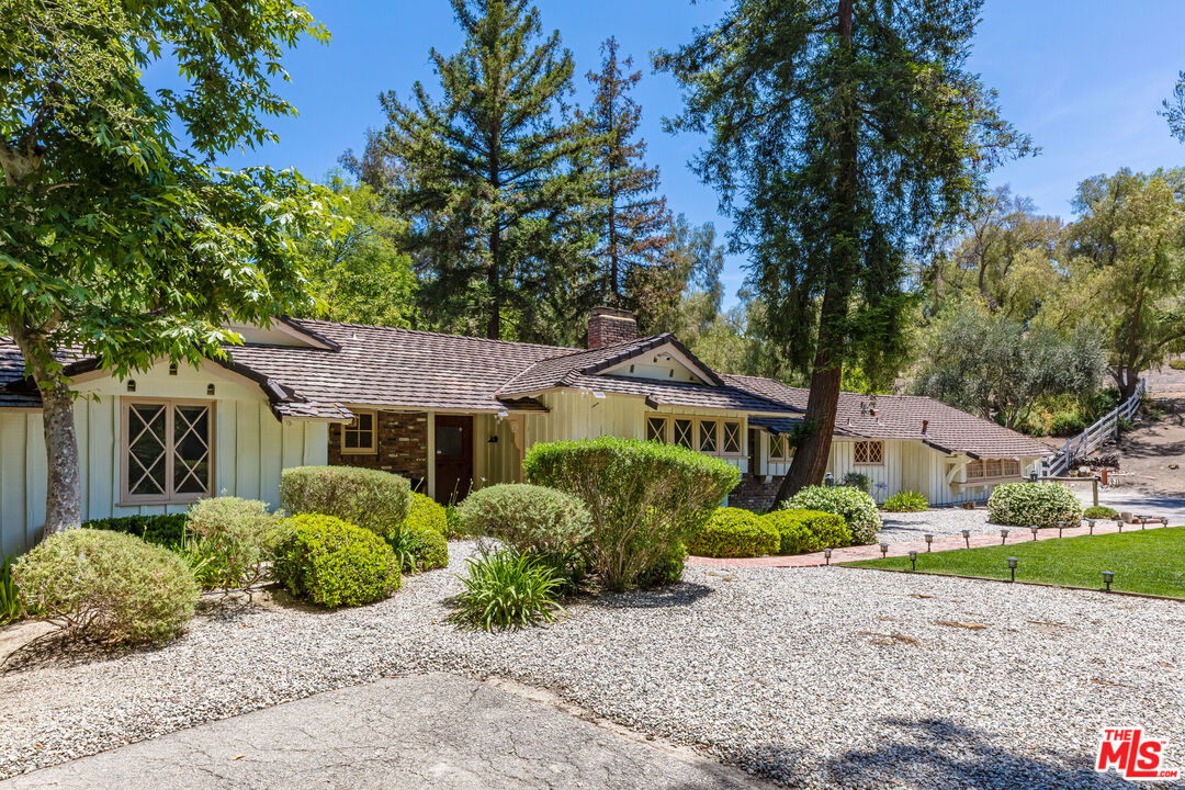 5854 Round Meadow Rd