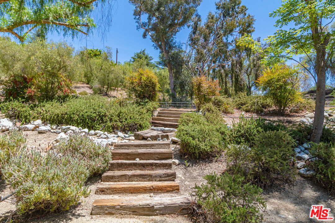 5854 Round Meadow Rd