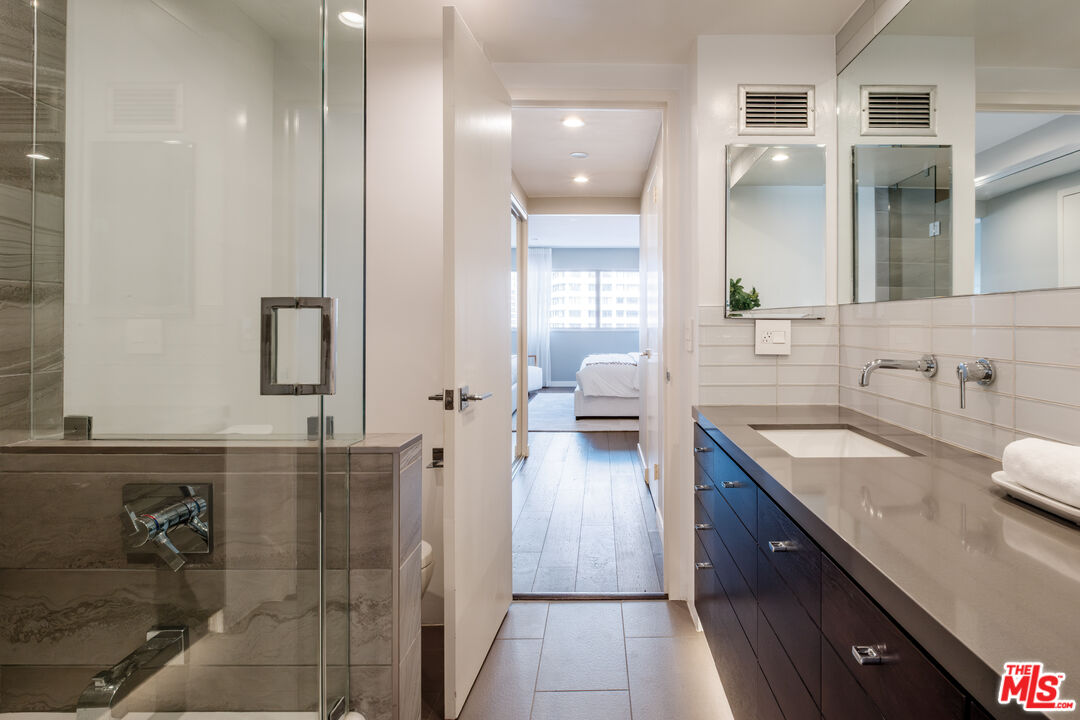 10701 Wilshire Blvd Unit: 701