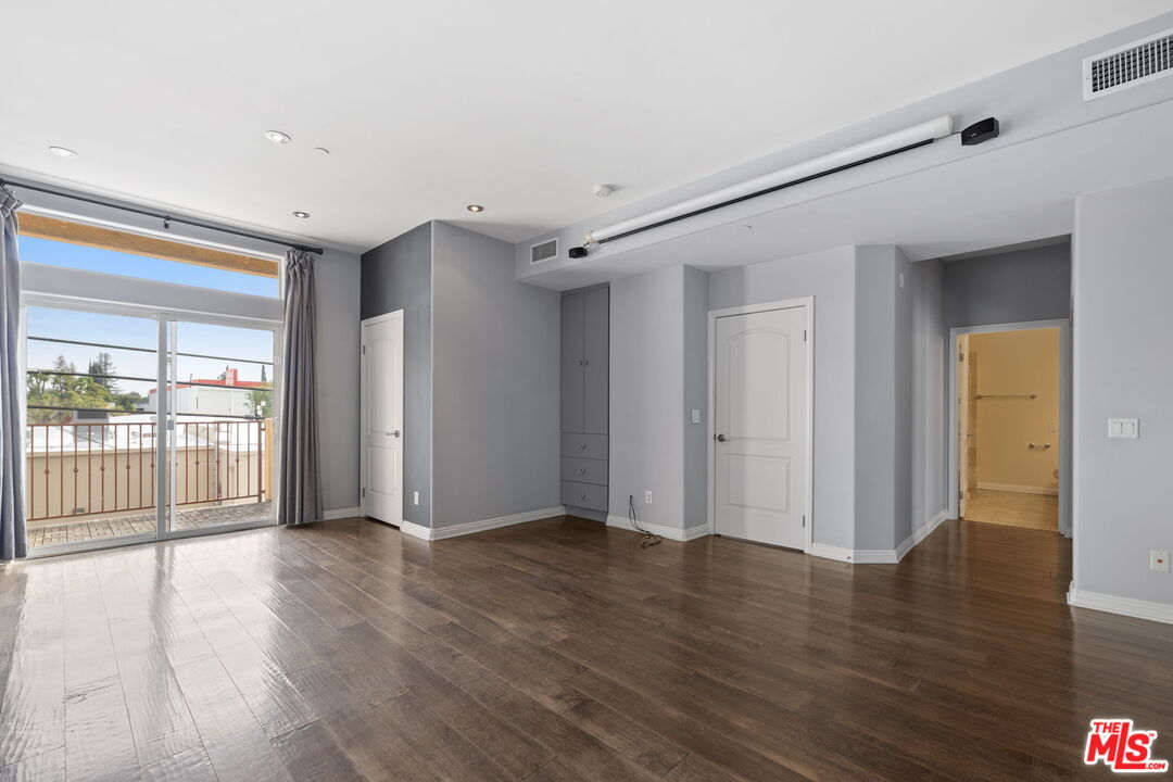 4612 Vista Del Monte Ave Unit: 9