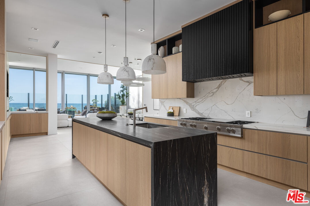 31220 Broad Beach Rd