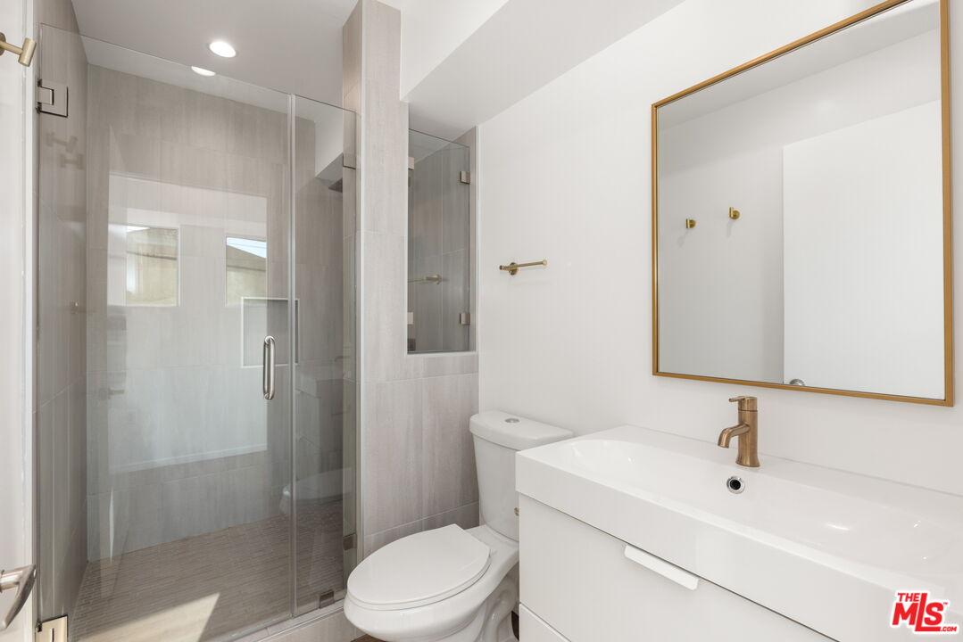 1244 14th St Unit: E