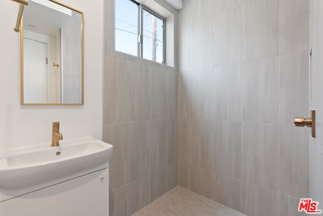 1244 14th St Unit: E