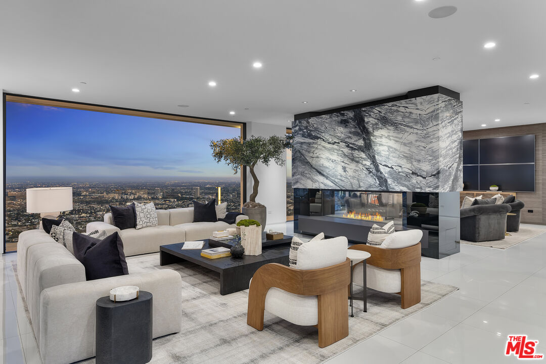 1622 Viewmont Dr