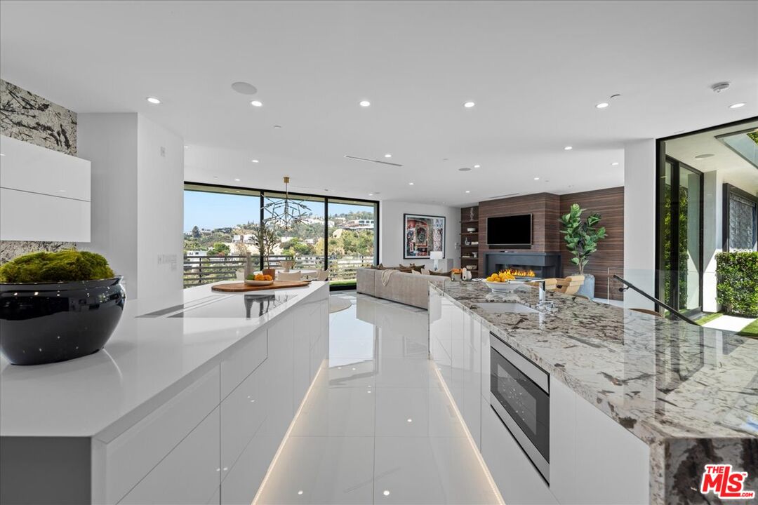 1622 Viewmont Dr