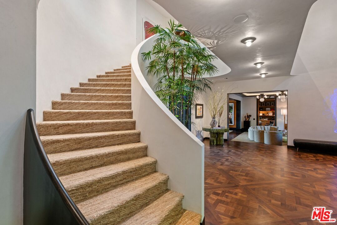9966 Sunset Blvd