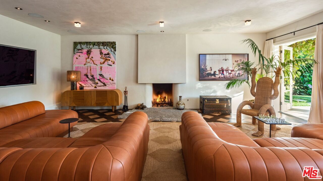 9966 Sunset Blvd