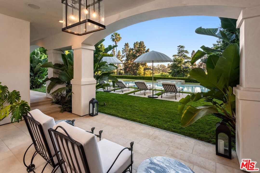 9966 Sunset Blvd