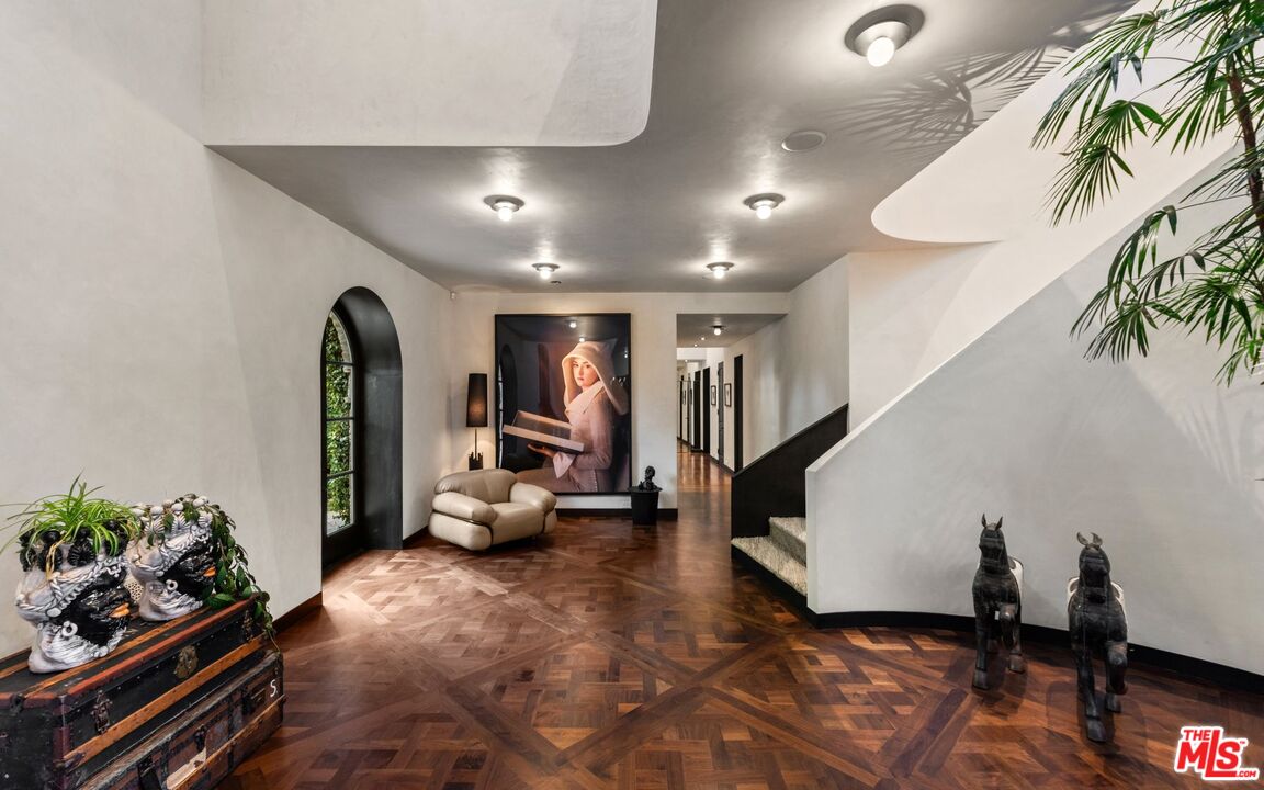 9966 Sunset Blvd