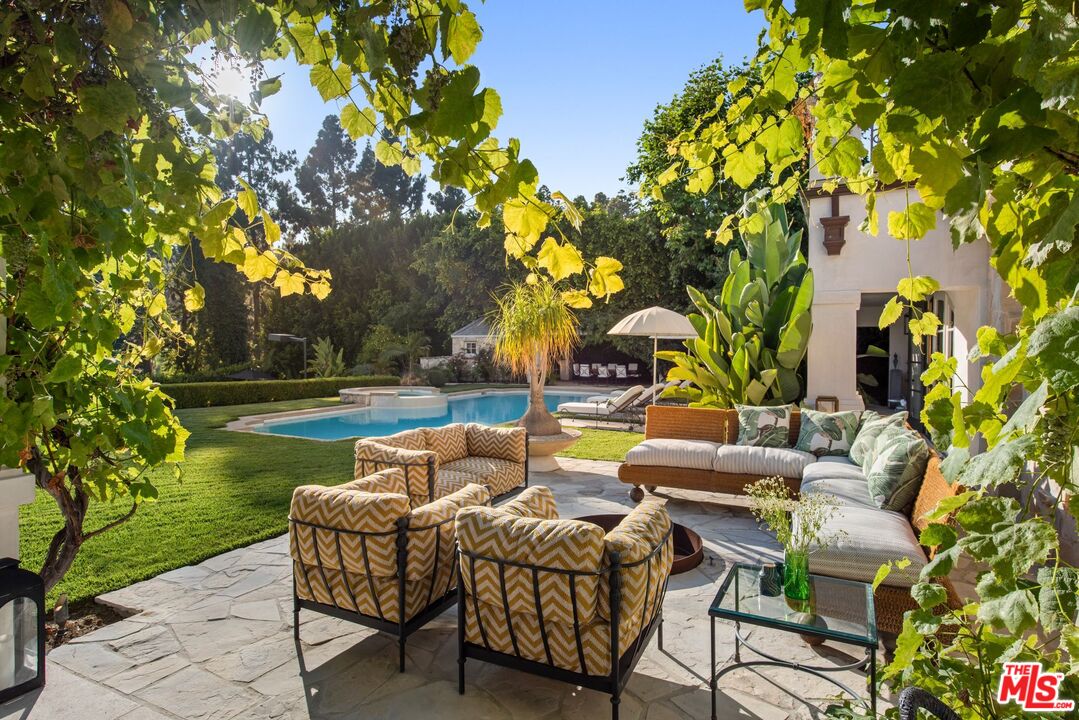 9966 Sunset Blvd