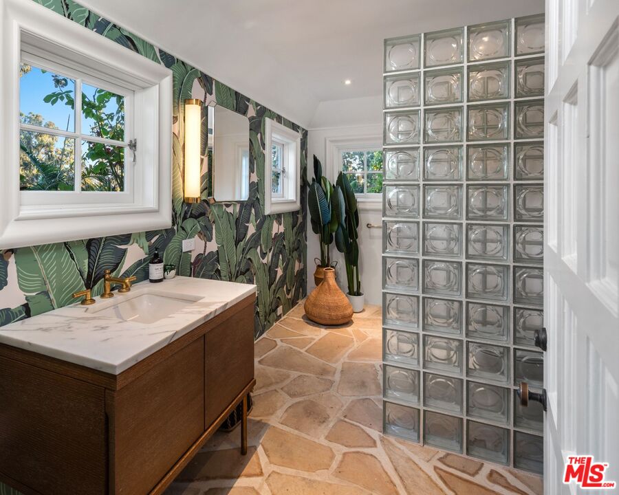 9966 Sunset Blvd