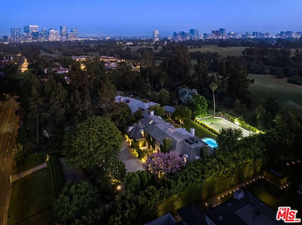 9966 Sunset Blvd